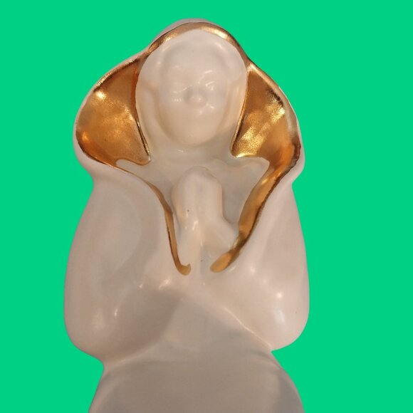 Kay Finch Praying Madonna Christmas Nativity Figurine RARE Gold & White Colorway - Picture 3 of 10